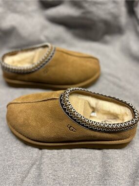 *NIB* UGG Tasman Lined Slippers - Chestnut Brown women’s size 7